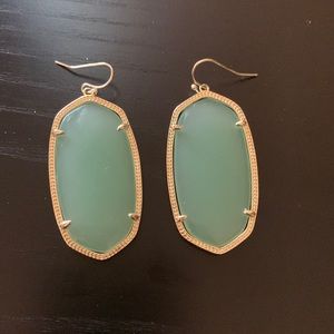 Kendra Scott Kristen Drop earrings in sea foam  green/gold.